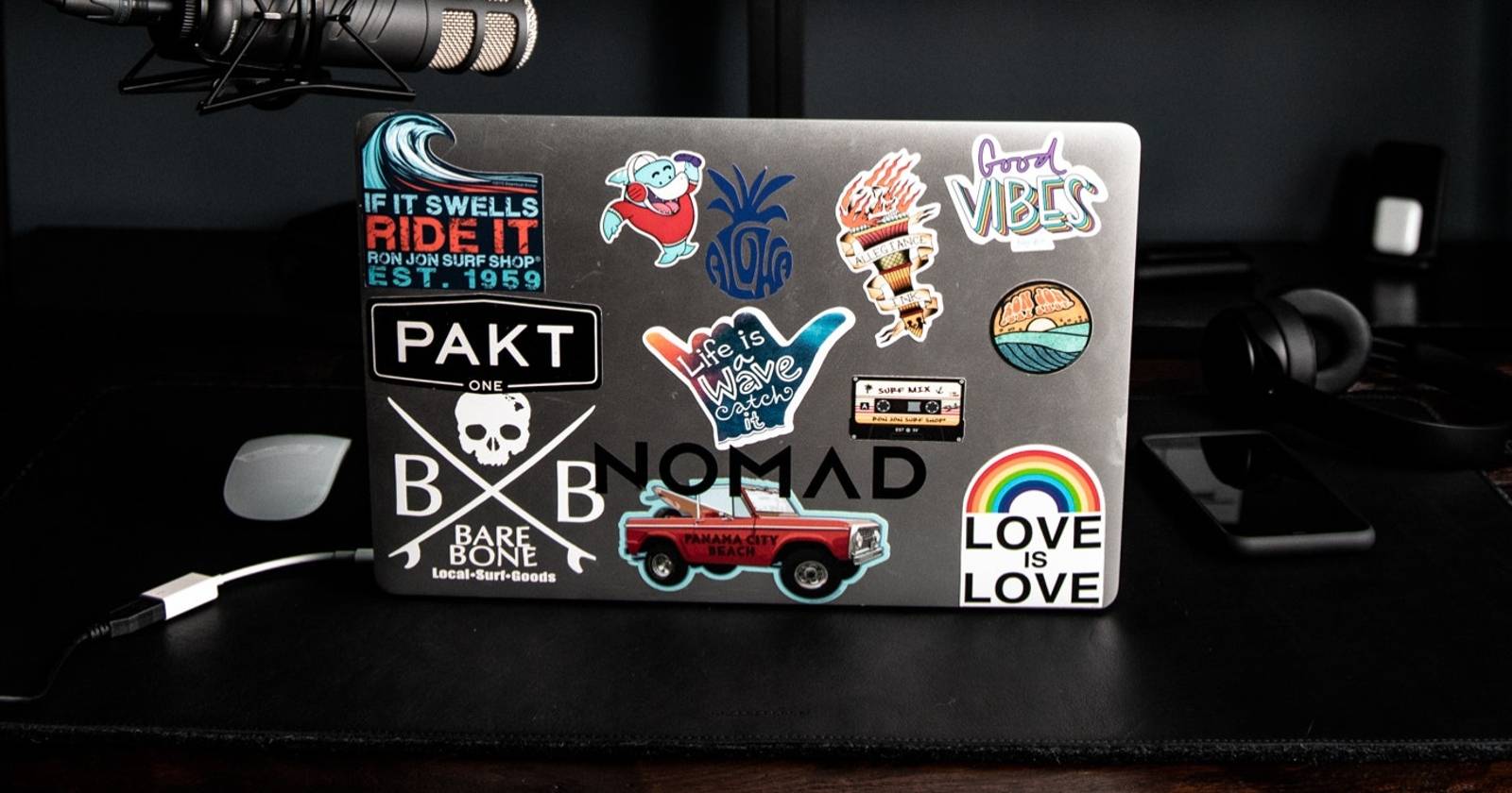 Как безопасно удалить наклейки с ноутбука