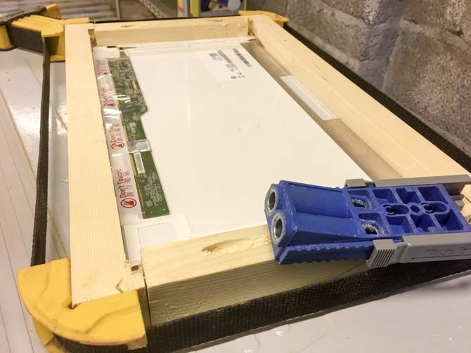 Сверление карманного отверстия Kreg Jig