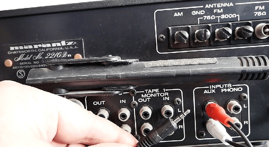 Подключение AUX кабелем