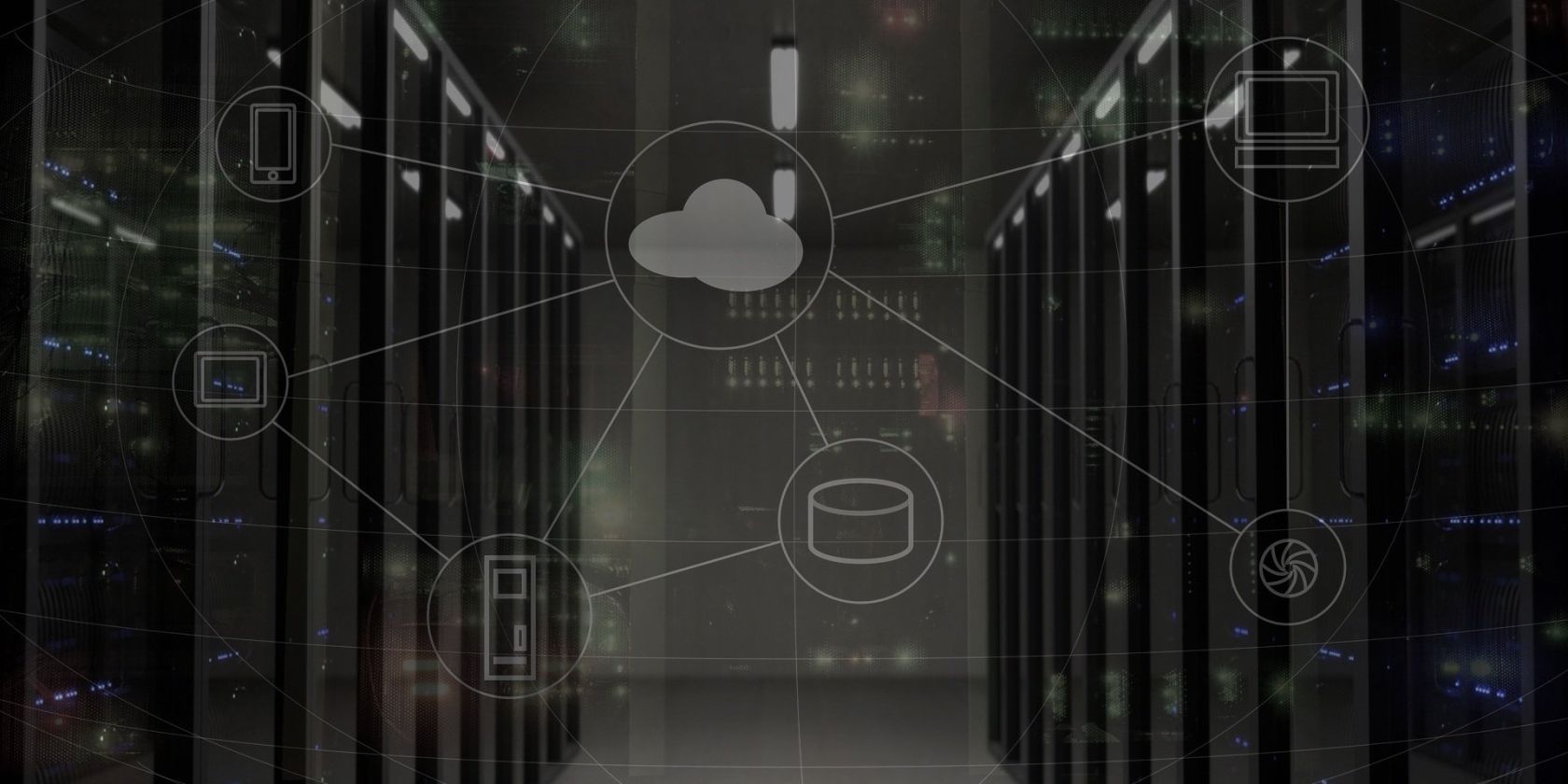 Сетевая диаграмма кластера компьютеров с узлами серверов на заднем плане