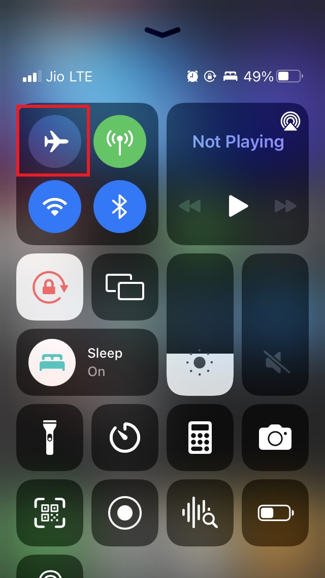disable flight mode to fix iMessage error.