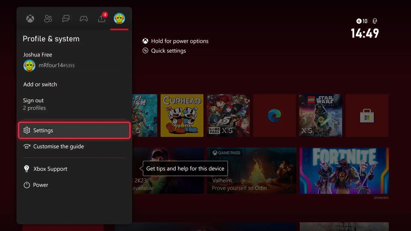Скриншот раздела Profile and System в настройках Xbox Series X с выделенным пунктом Settings