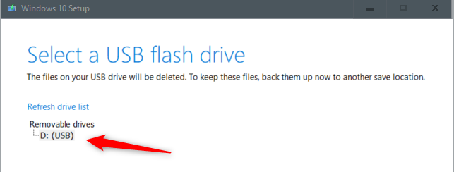 Выберите USB‑накопитель для создания загрузочной флешки.