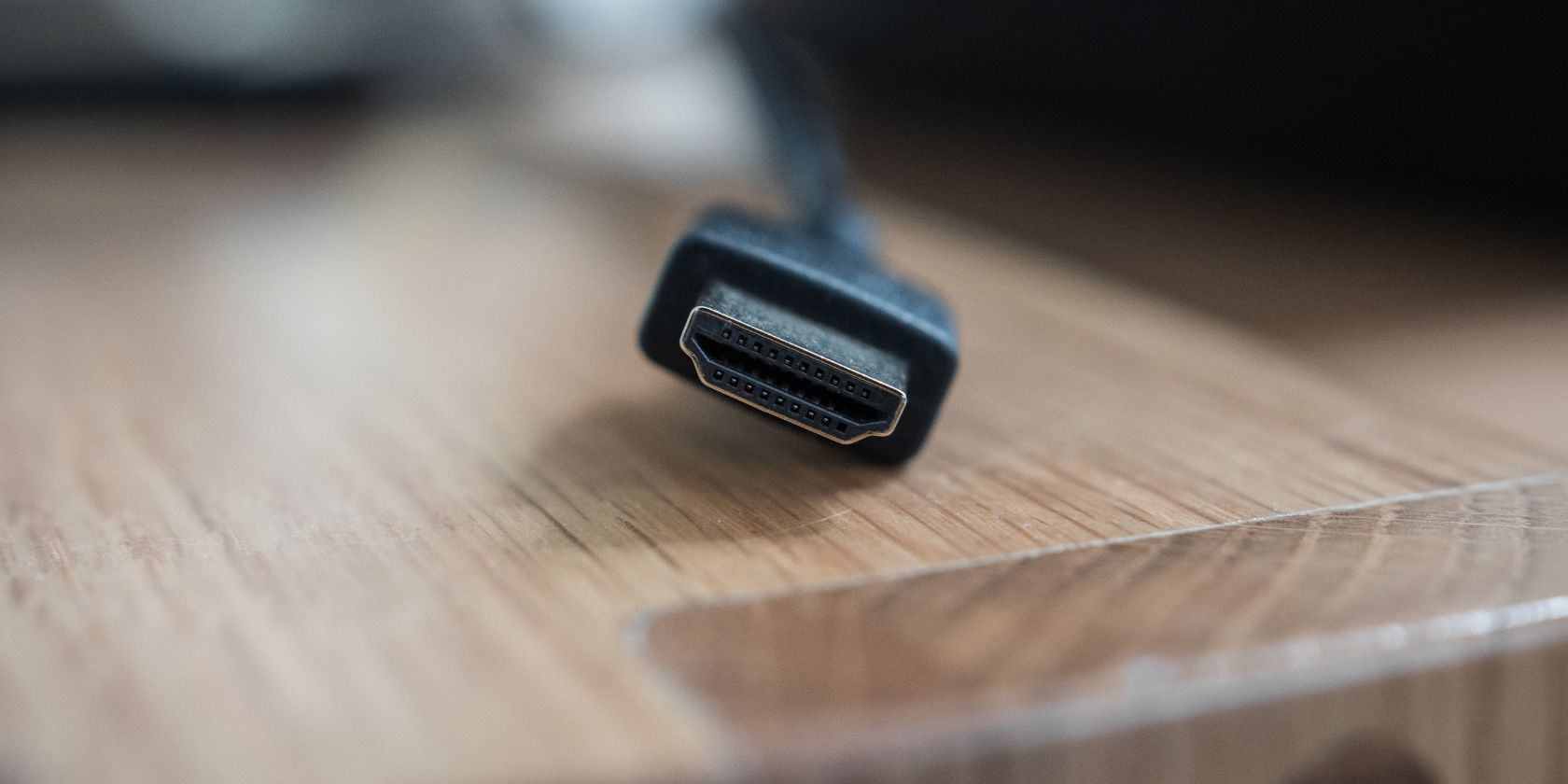 an hdmi male connector on a table