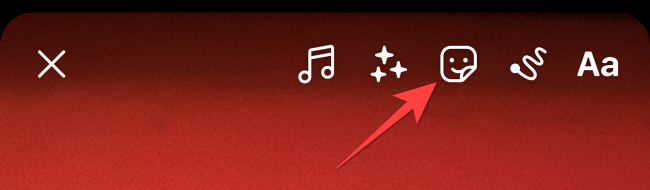 Иконка стикеров в верхней части экрана