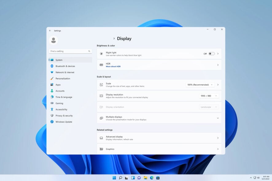 Значки лотка на всех мониторах в Windows 11