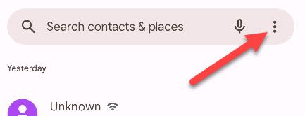 Нажмите на значок меню из трёх точек в правом верхнем углу экрана приложения.