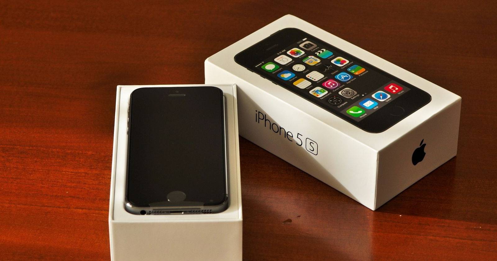 Новый iPhone 5s в коробке и упаковке