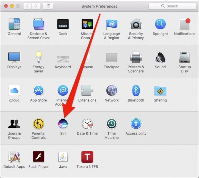 Панель настроек Siri в Системных настройках