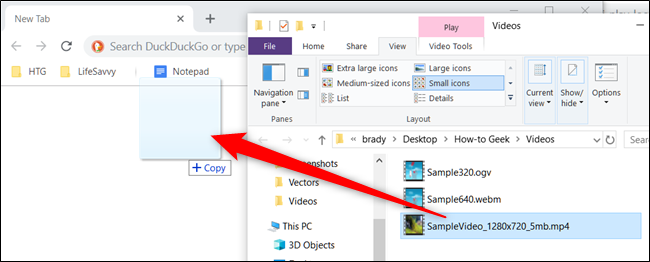Перетащите видеофайл в новую вкладку Chrome, чтобы открыть его
