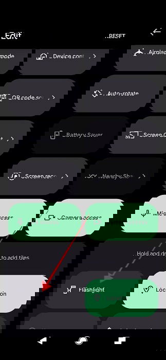 Добавление плитки «Фонарик» в панель быстрых настроек