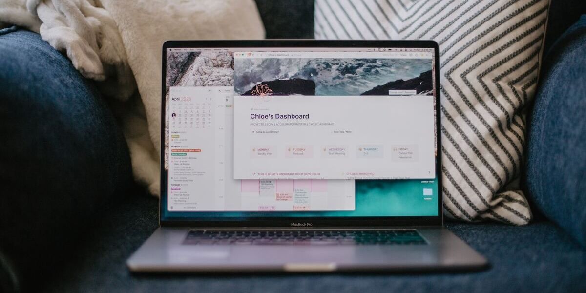 Интерфейс Notion — вид доски и панели