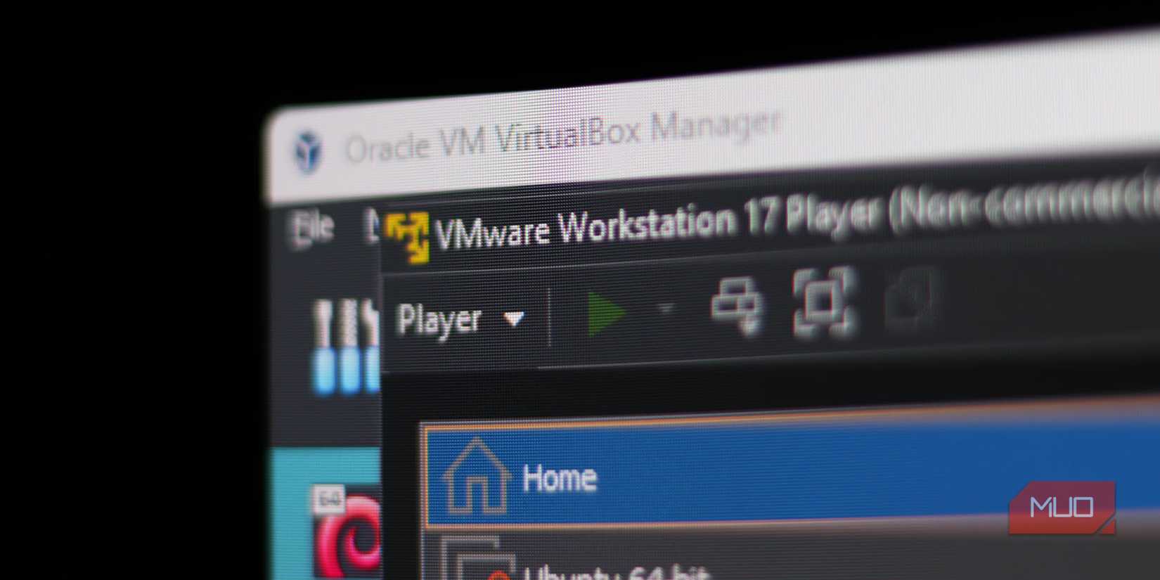 Иллюстрация виртуальной машины VirtualBox/VMware на мониторе