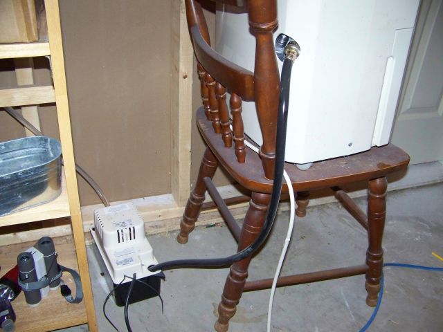 Контур дренажа дехумидификатора и насос конденсата