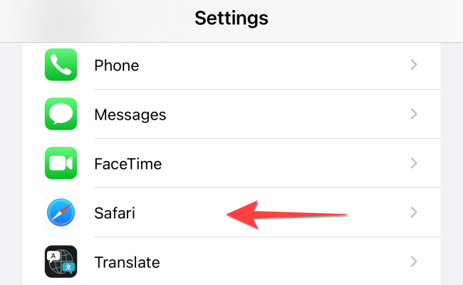 Выберите Safari в приложении «Настройки» на iPhone или iPad.