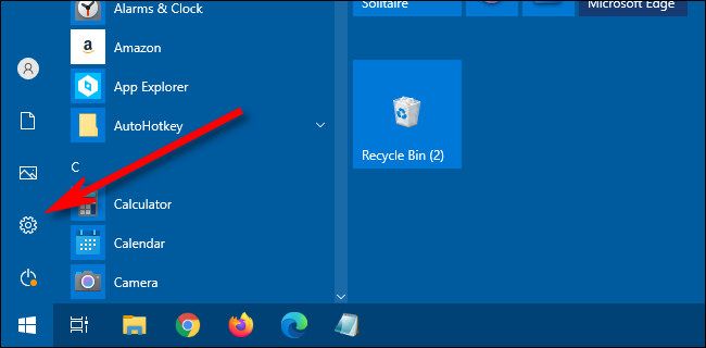 В меню «Пуск» Windows 10 нажмите значок «шестерёнка», чтобы открыть «Параметры».