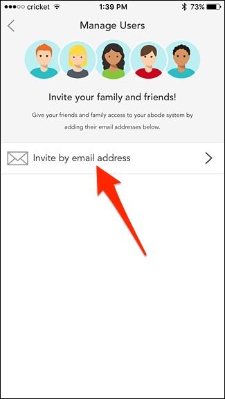 Кнопка приглашения по email в приложении Abode