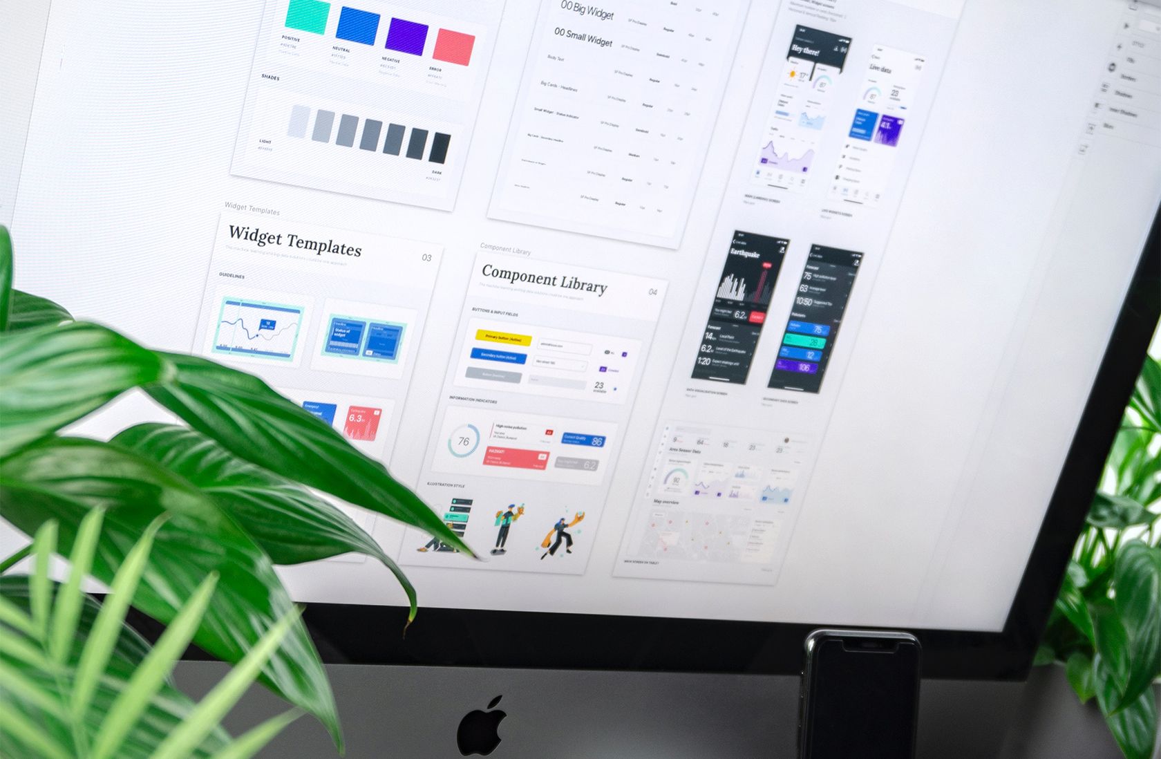 Brand style guide on Mac computer Руководство по бренду на экране компьютера