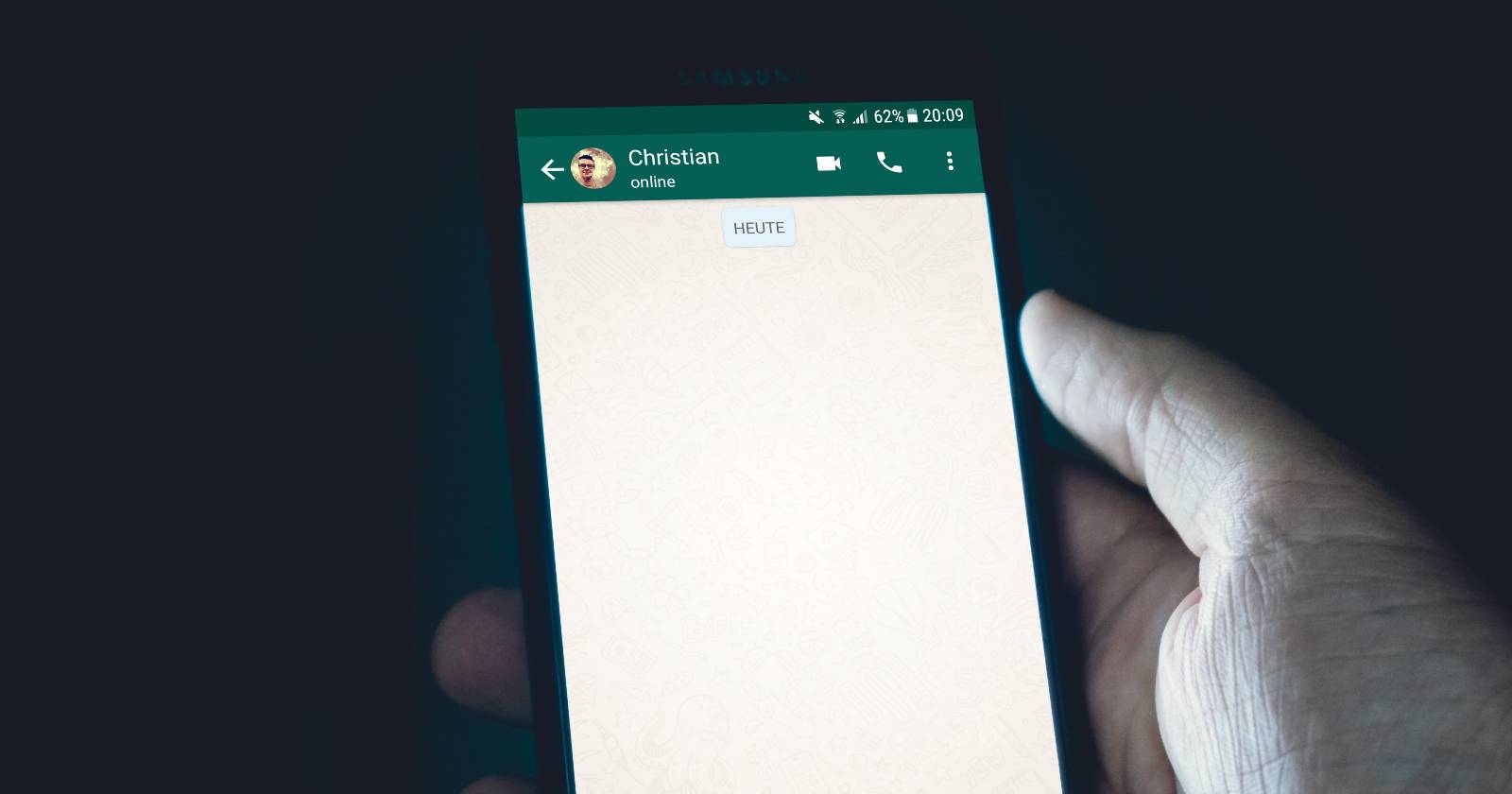 Отправить сообщение себе в WhatsApp