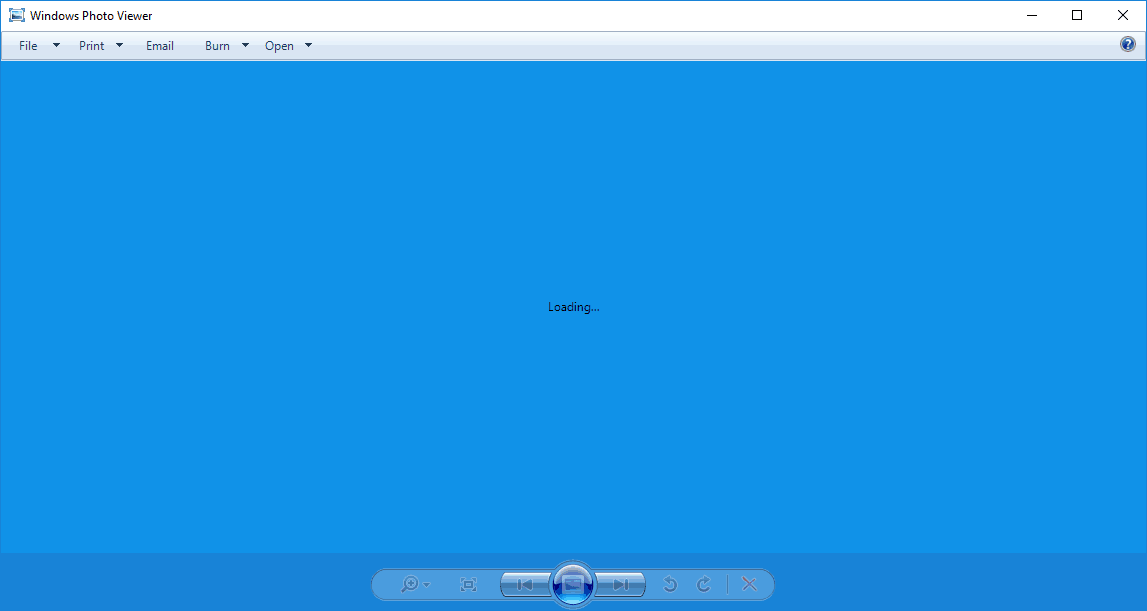 Windows Photo Viewer, открытый с контекстом папки изображений