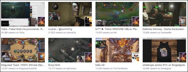 Стример на сцене со зрителями и донатами