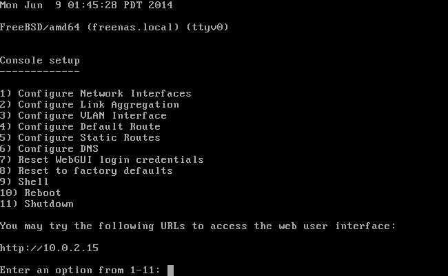 Экран консоли после установки FreeNAS
