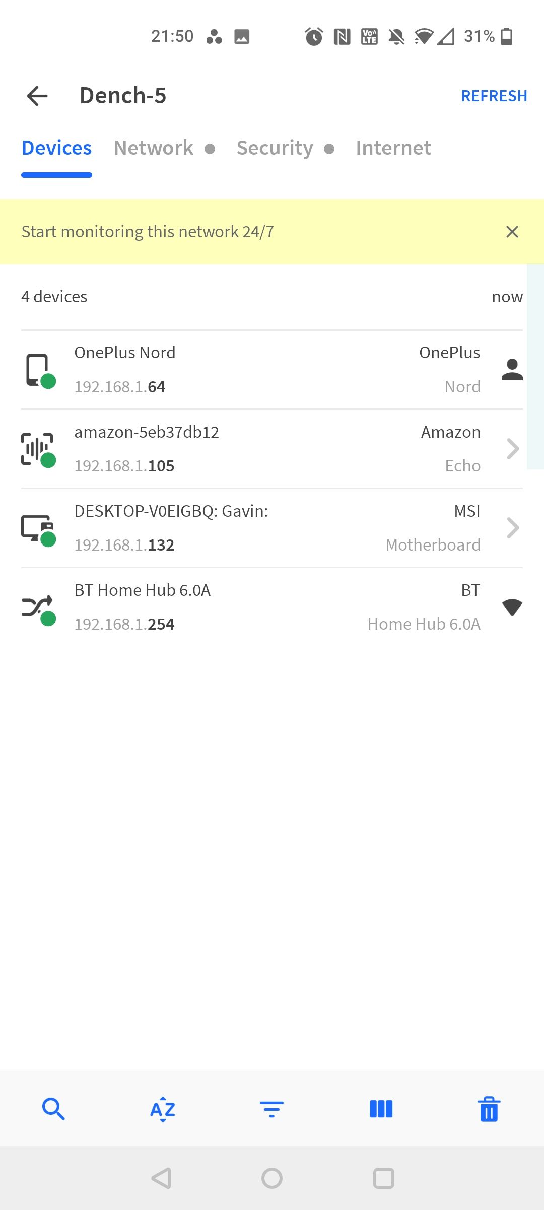 Экран приложения с перечнем найденных в сети устройств