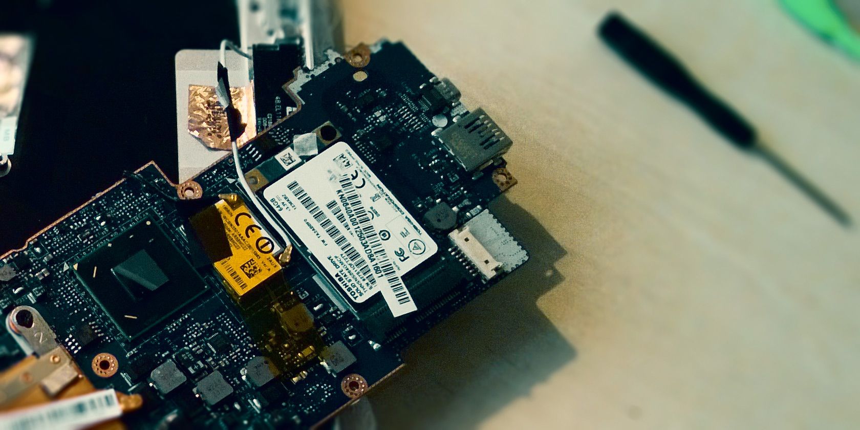 Замена mSATA SSD в планшете Windows 8