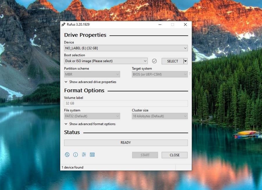 Rufus обнаруживает USB-накопитель
