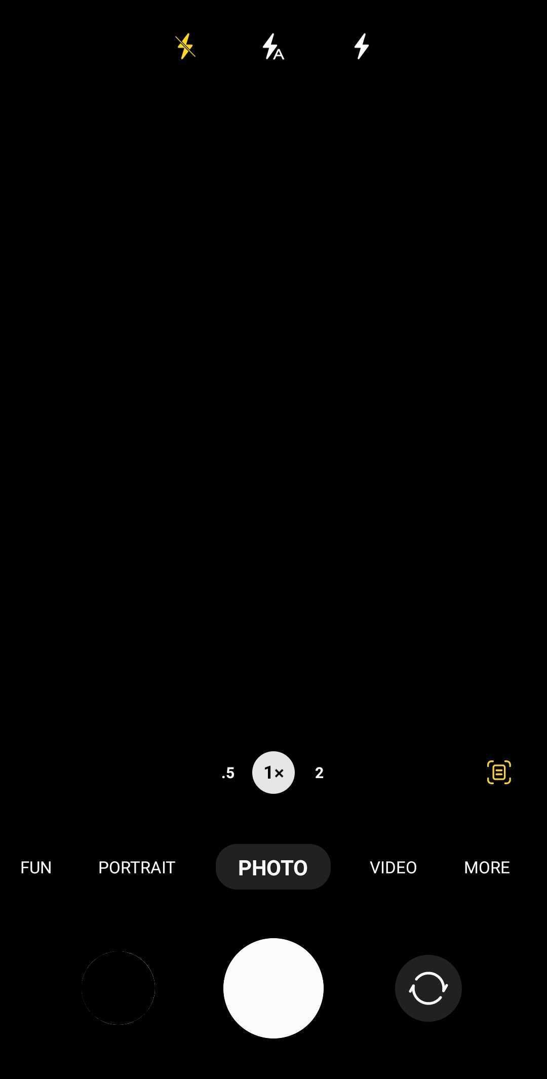 Настройки вспышки в камере Samsung