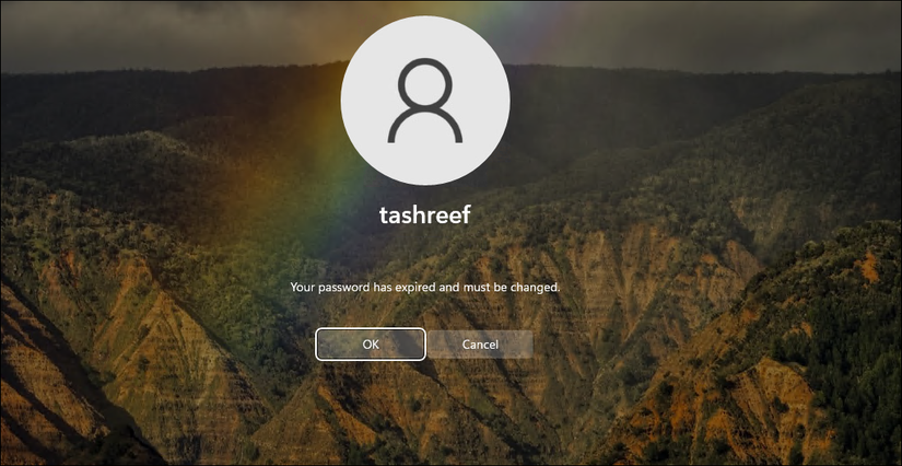 Сообщение 'Ваш пароль истёк' на экране входа