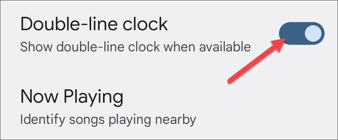 Переключатель опции «Двухстрочные часы» в настройках Pixel