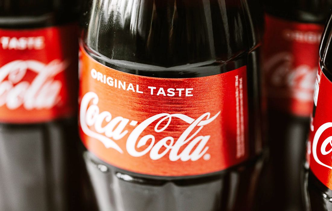 Coca-Cola демонстрирует красный как фирменный цвет