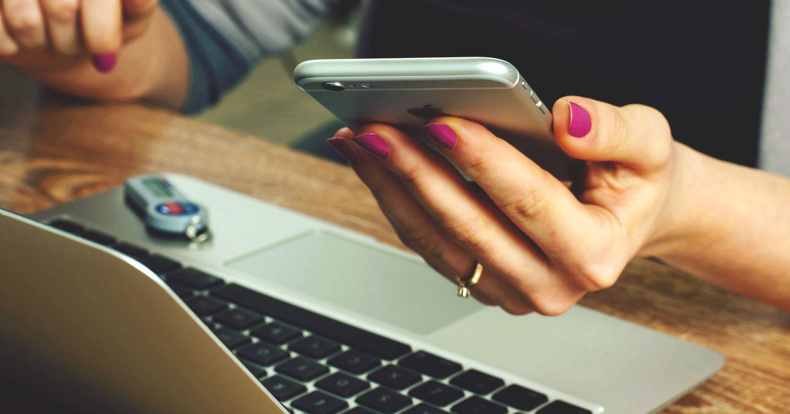 Как включить RTT‑звонки на iPhone и Mac