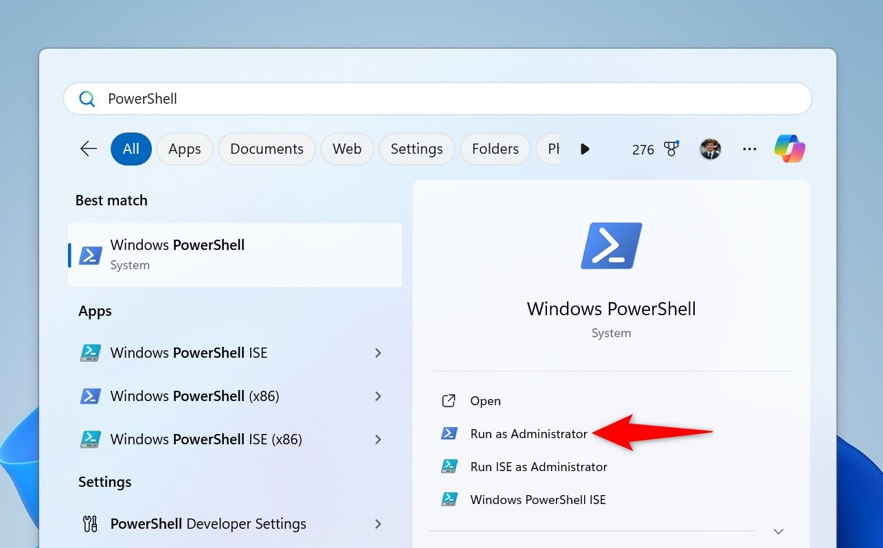 Опция «Запуск от имени администратора» для PowerShell выделена.