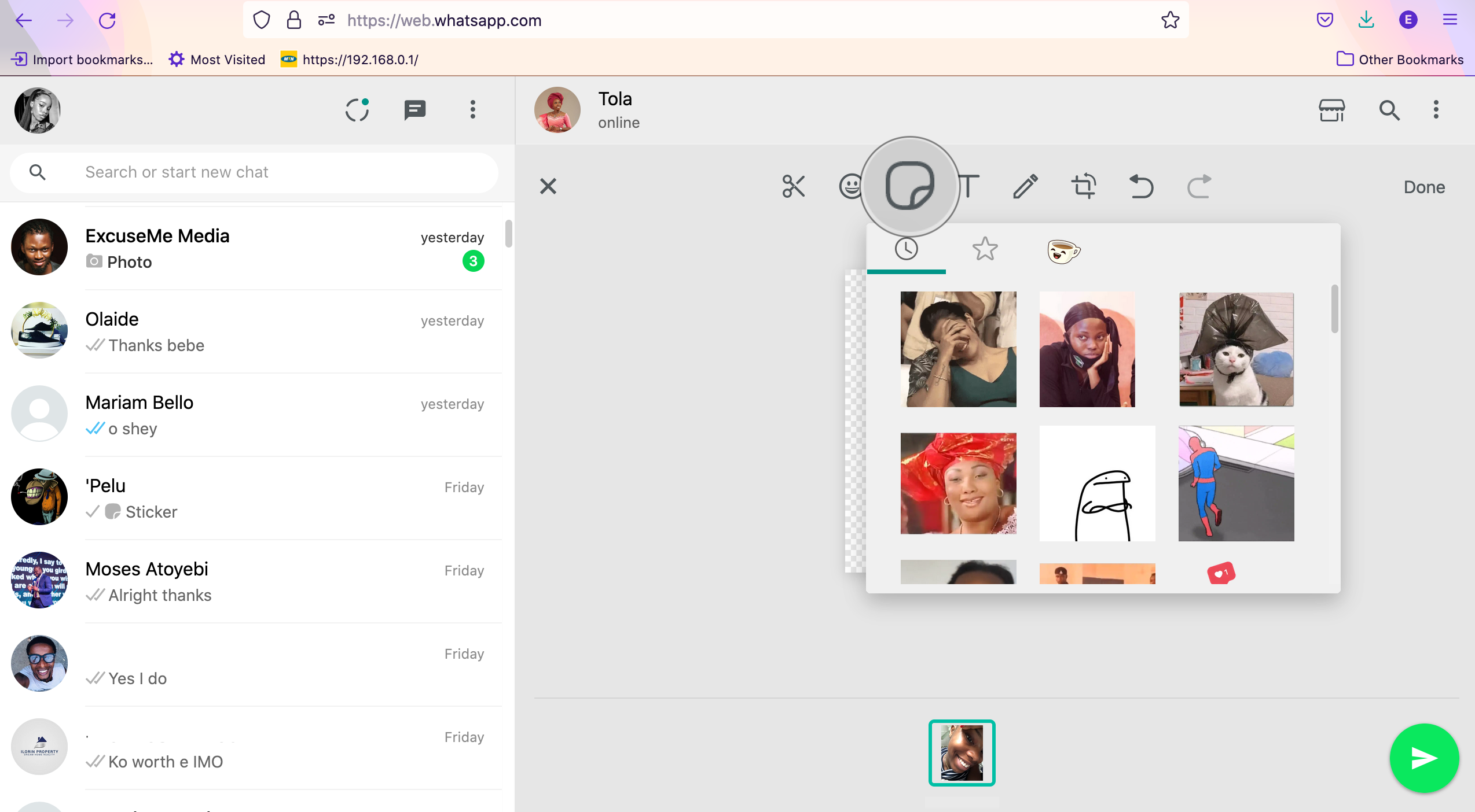 наложение стикеров из коллекции WhatsApp