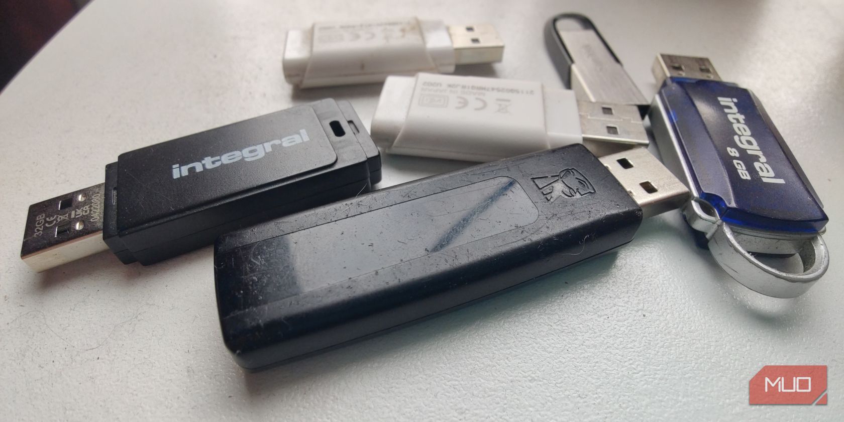 Набор USB-флешек разных размеров