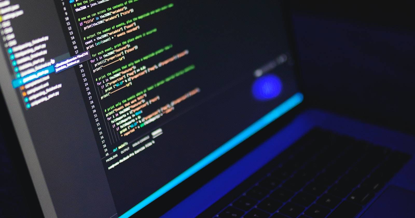 Код на экране компьютера, демонстрирующий тестирование на Python