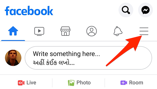 Откройте меню с тремя горизонтальными линиями в приложении Facebook
