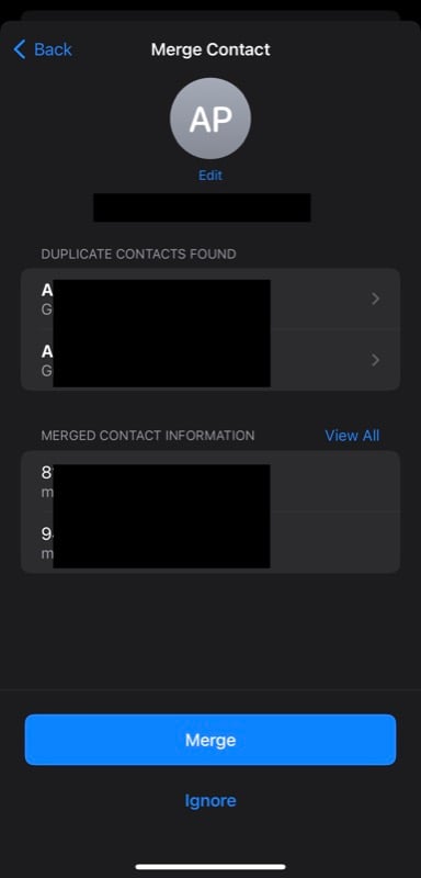 Просмотр деталей дублирующихся контактов перед объединением
