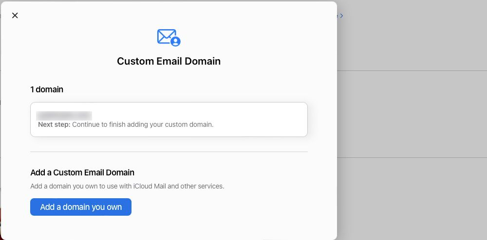 Скриншот ввода имени домена при подключении персонального домена к iCloud+.