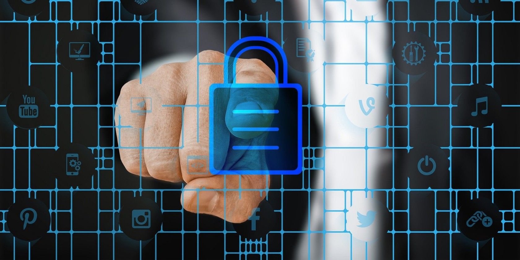 Права файлов в Linux: GNOME, Plasma, Cinnamon, XFCE