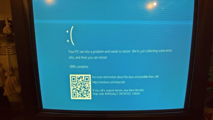 QR‑код на BSOD, готовый к сканированию