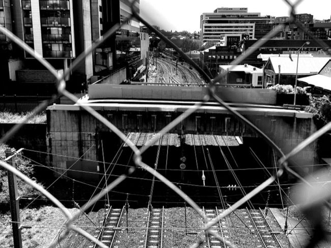 Пример высококонтрастной чёрно-белой обработки на iPhone