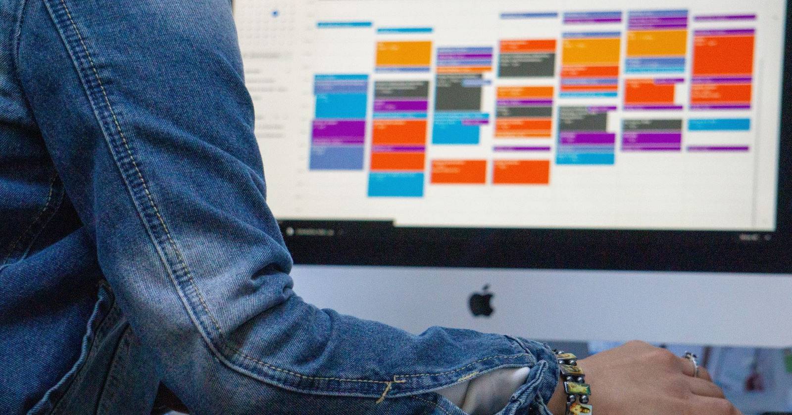 Добавить расписания спорта и ТВ в Outlook