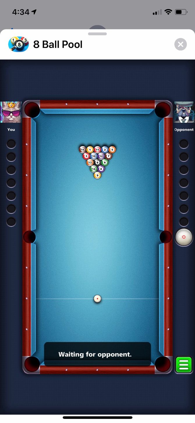 Процесс партии в 8 Ball Pool: расстановка шаров и интерфейс удара