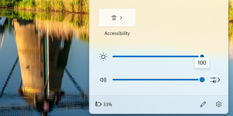 Максимальная громкость в Windows без наладок искажает звук.
