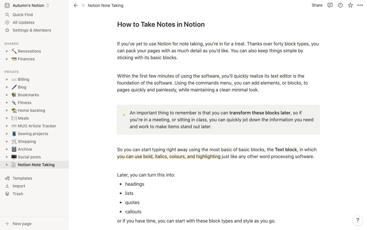 Документ с блокнотом и клавиатурой в интерфейсе