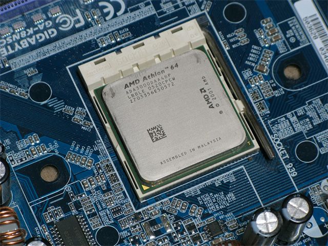 Процессор CPU на материнской плате