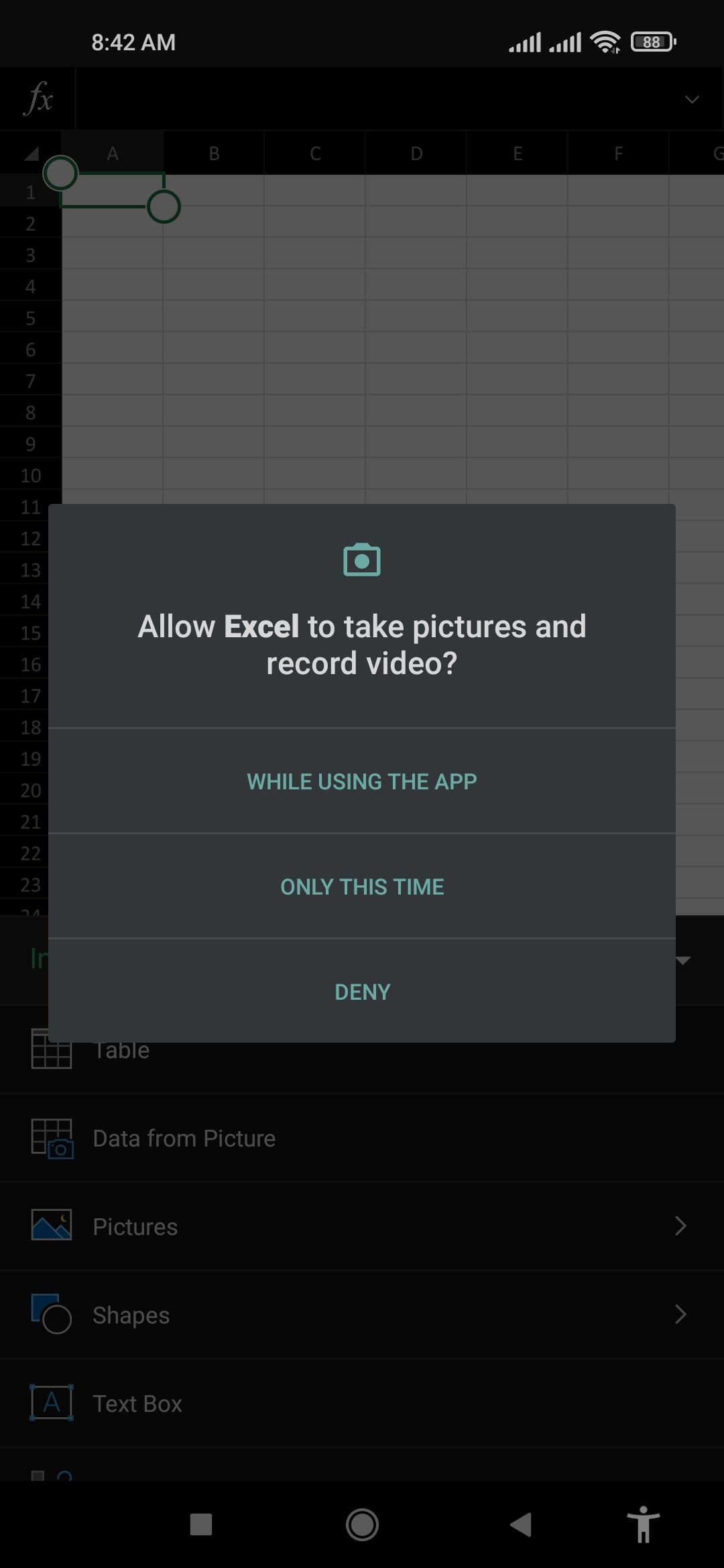 Запрос разрешений Excel для камеры